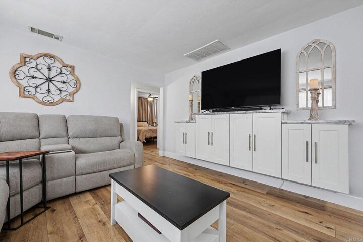 Property Photo:  1123 Flamingo Ave  CA 92021 