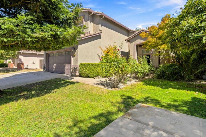 Property Photo: 10727 Byington Way CA 95670