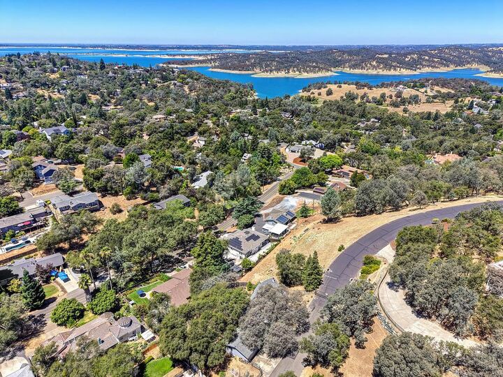 Property Photo: 823 Bonita Drive CA 95762