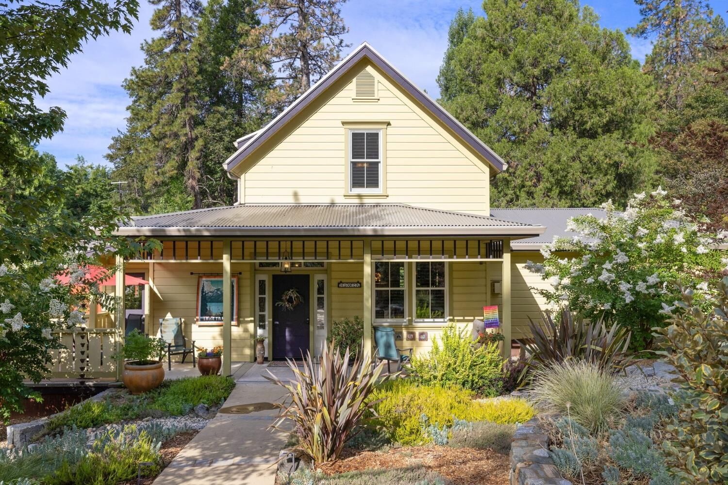 Property Photo: 502 Spring Street CA 95959