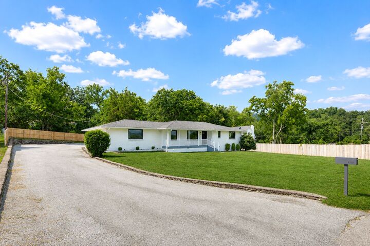 Property Photo: 1205 Saint Marys Ln TN 37218