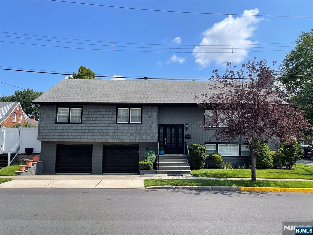 Property Photo:  5 Hillside Terrace  NJ 07073 