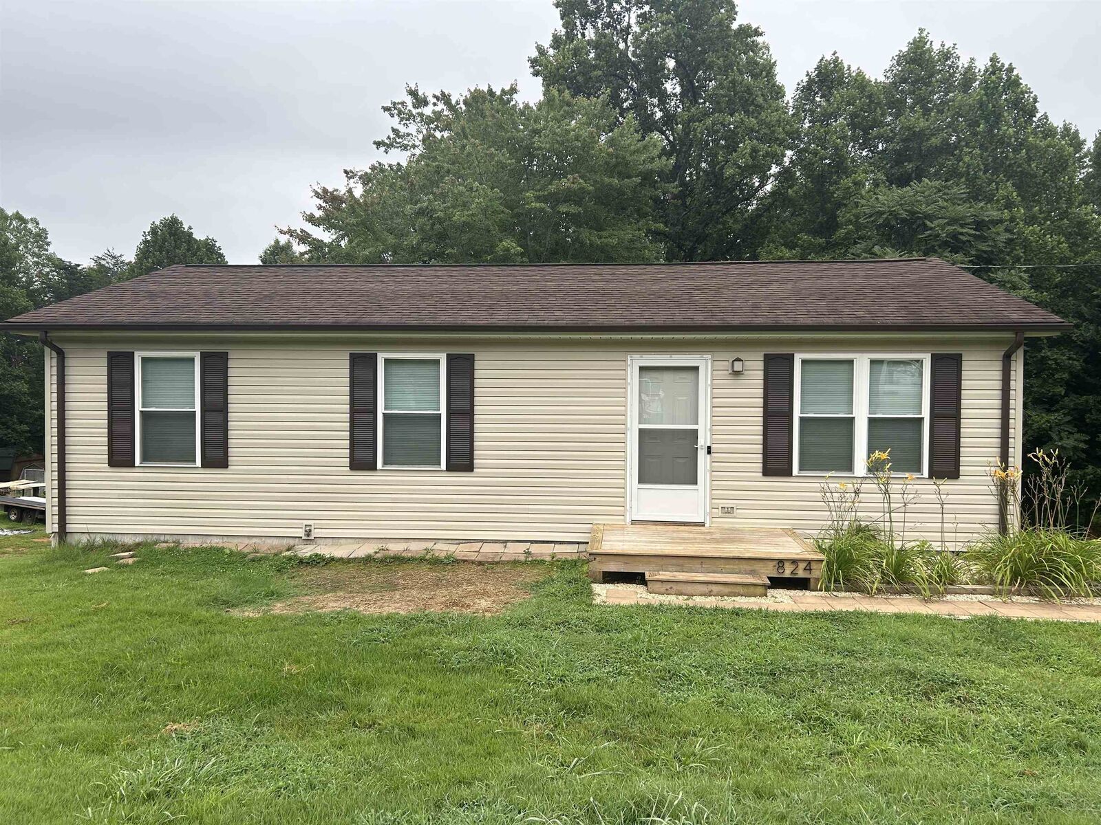 Property Photo:  824 Flamingo Road  VA 24055 