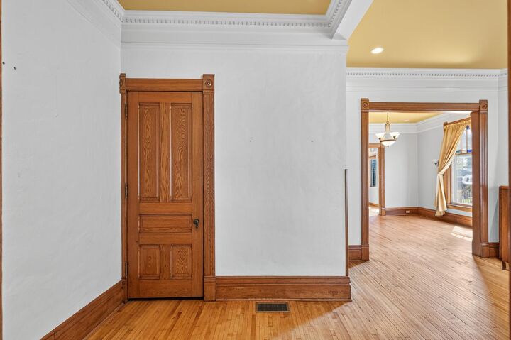 Property Photo: 2735 Emerson Avenue S 1 MN 55408