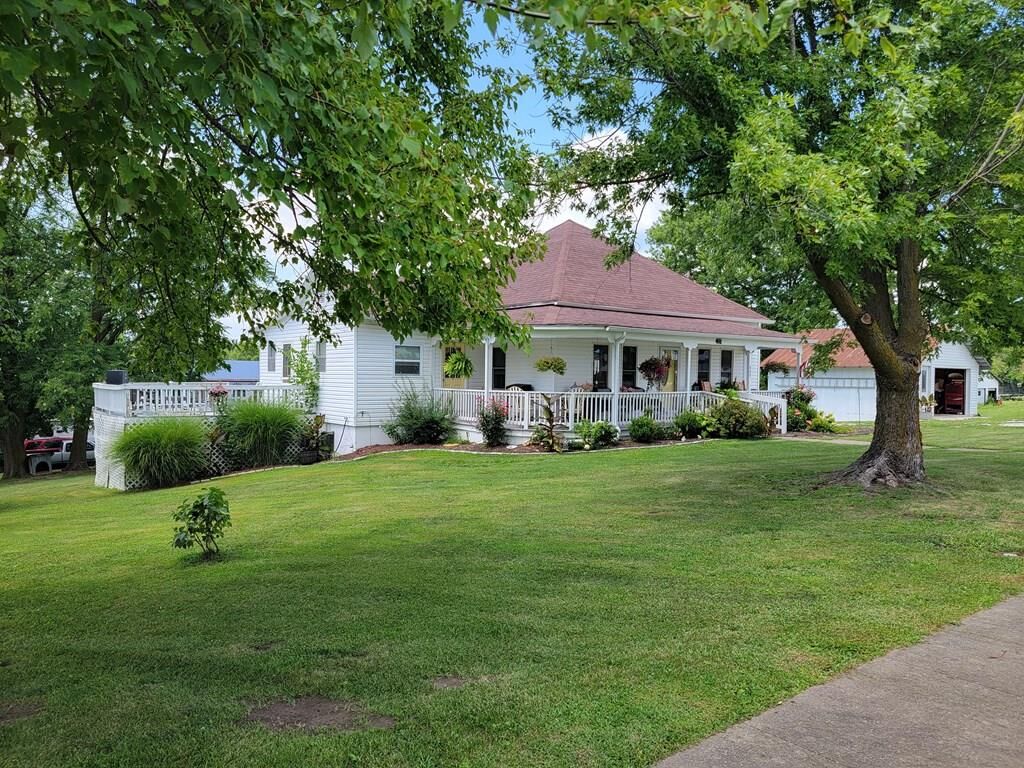 Property Photo: 411 S Macon Street MO 63532
