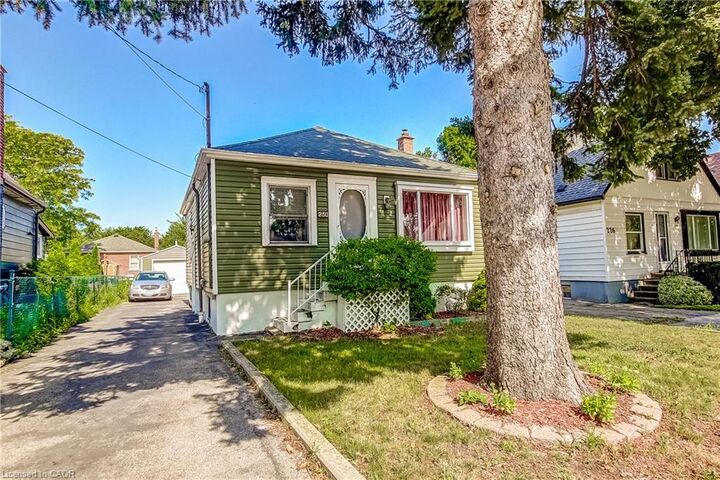 Property Photo: 230 East 33rd Street ON L8V 3T6