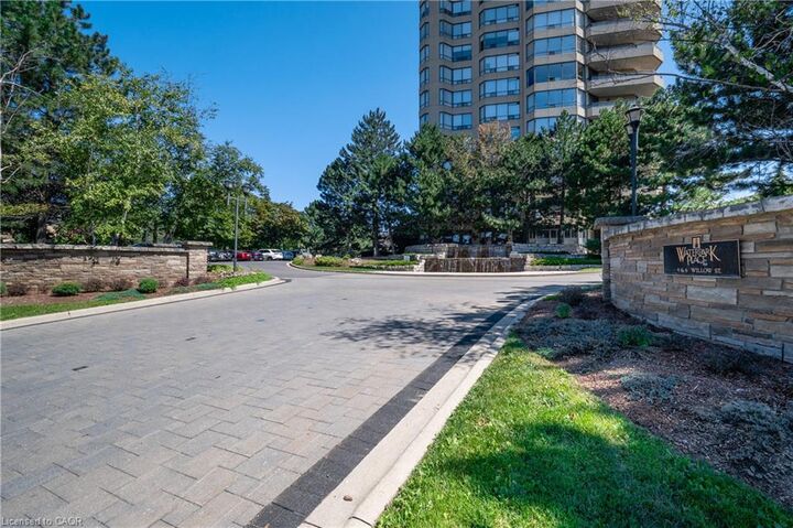 Property Photo: 6 Willow Street 802 ON N2J 4S3