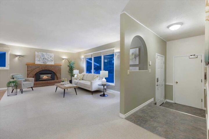 Property Photo: 124 Oakmoor Place SW AB T2V 4A3