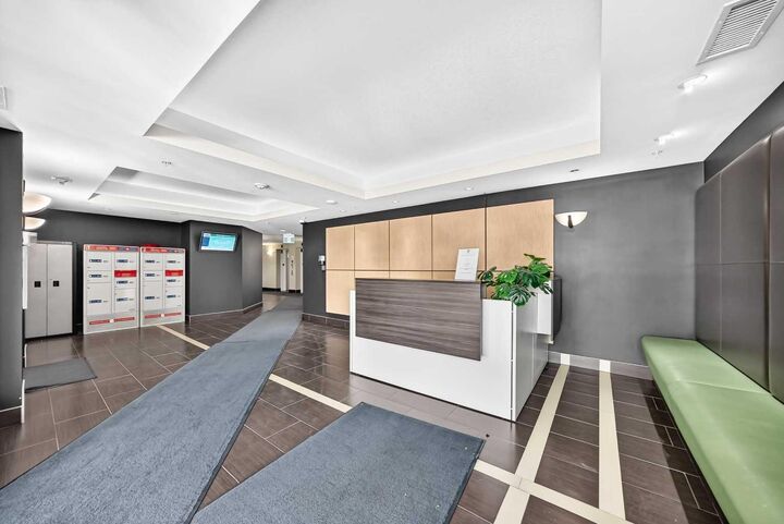 Property Photo: 788 12 Avenue SW 1508 AB T2R 0H1