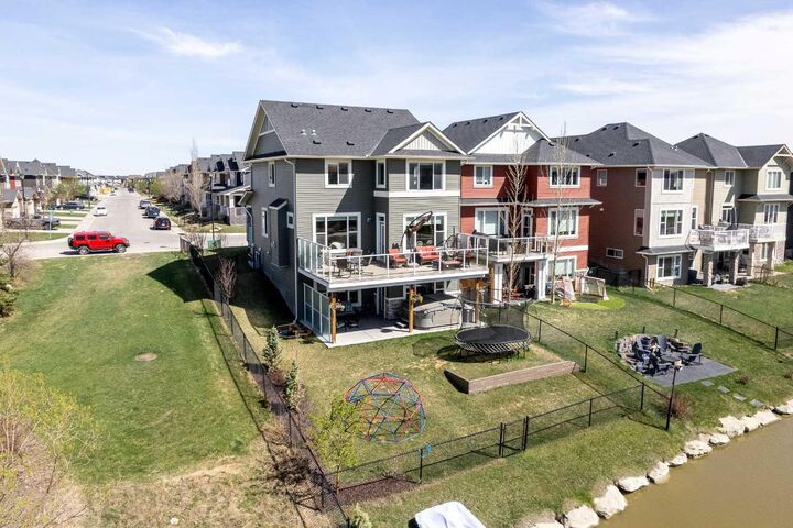 Property Photo: 87 Baywater Rise SW AB T4B 3V3