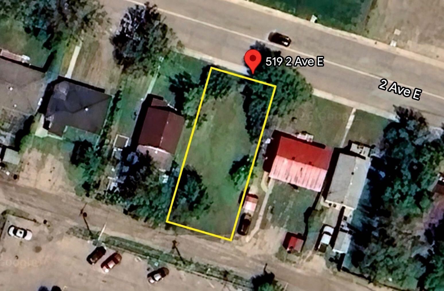 Property Photo: 519 2 Avenue E AB T1R 0H6