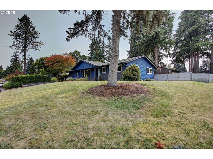 Property Photo:  601 NE 108th St  WA 98685 