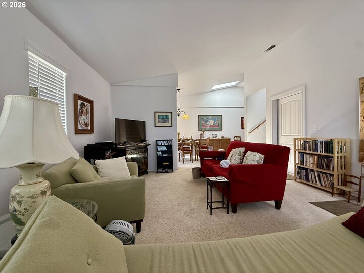 Property Photo:  1215 Ransom Ave  OR 97415 