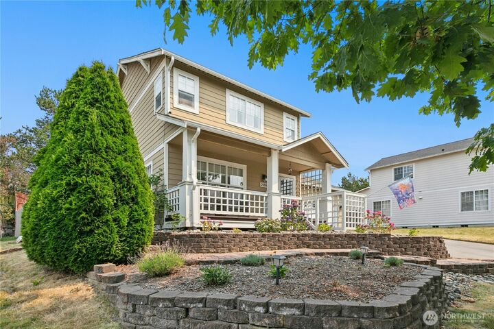 Property Photo:  2188 SW Sunnyside Avenue  WA 98277 