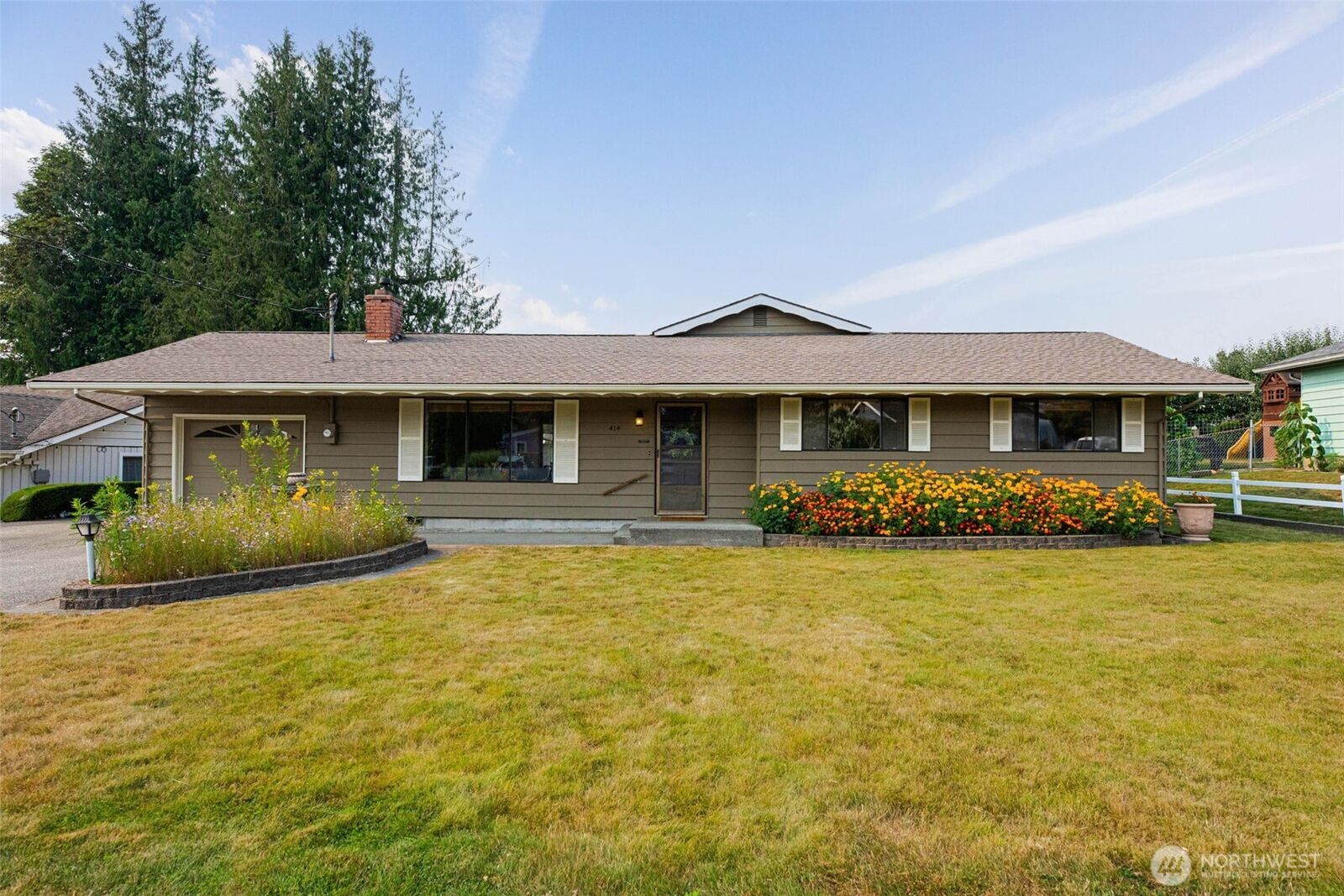 Property Photo:  414  15th Street  WA 98290 