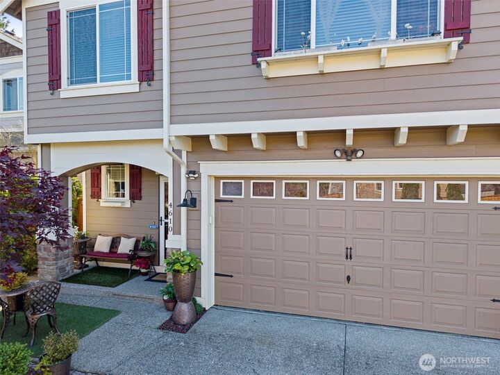 Property Photo:  4610  146th Place SE  WA 98012 