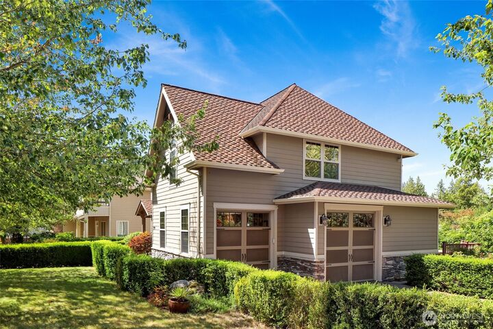Property Photo:  2719  Wildrose Court  WA 98229 