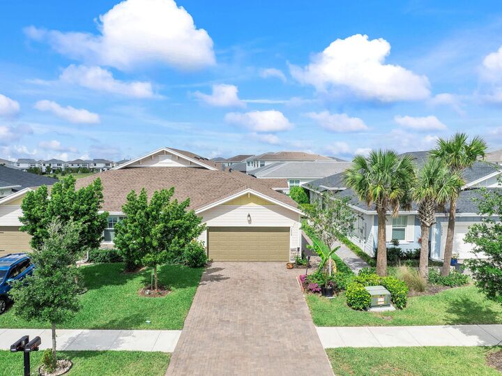 Property Photo: 1325 Haywagon Trail FL 33470