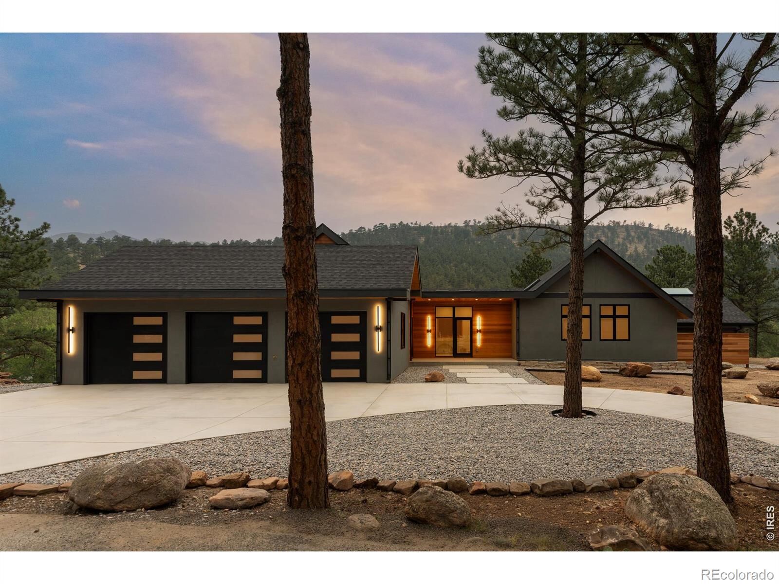 Property Photo: 2709 S Lakeridge Trail CO 80302
