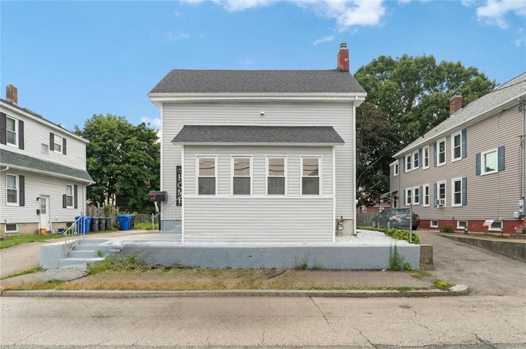 Property Photo:  179 Woodward Avenue  RI 02914 