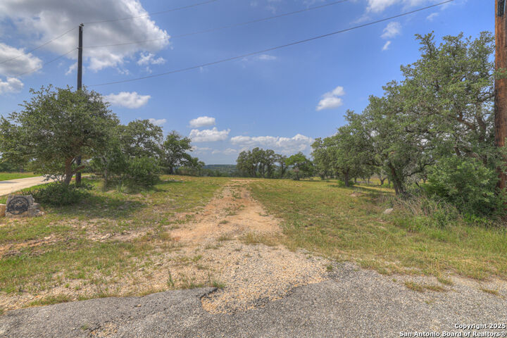 Property Photo:  338 Sheridan Dr  TX 78133 