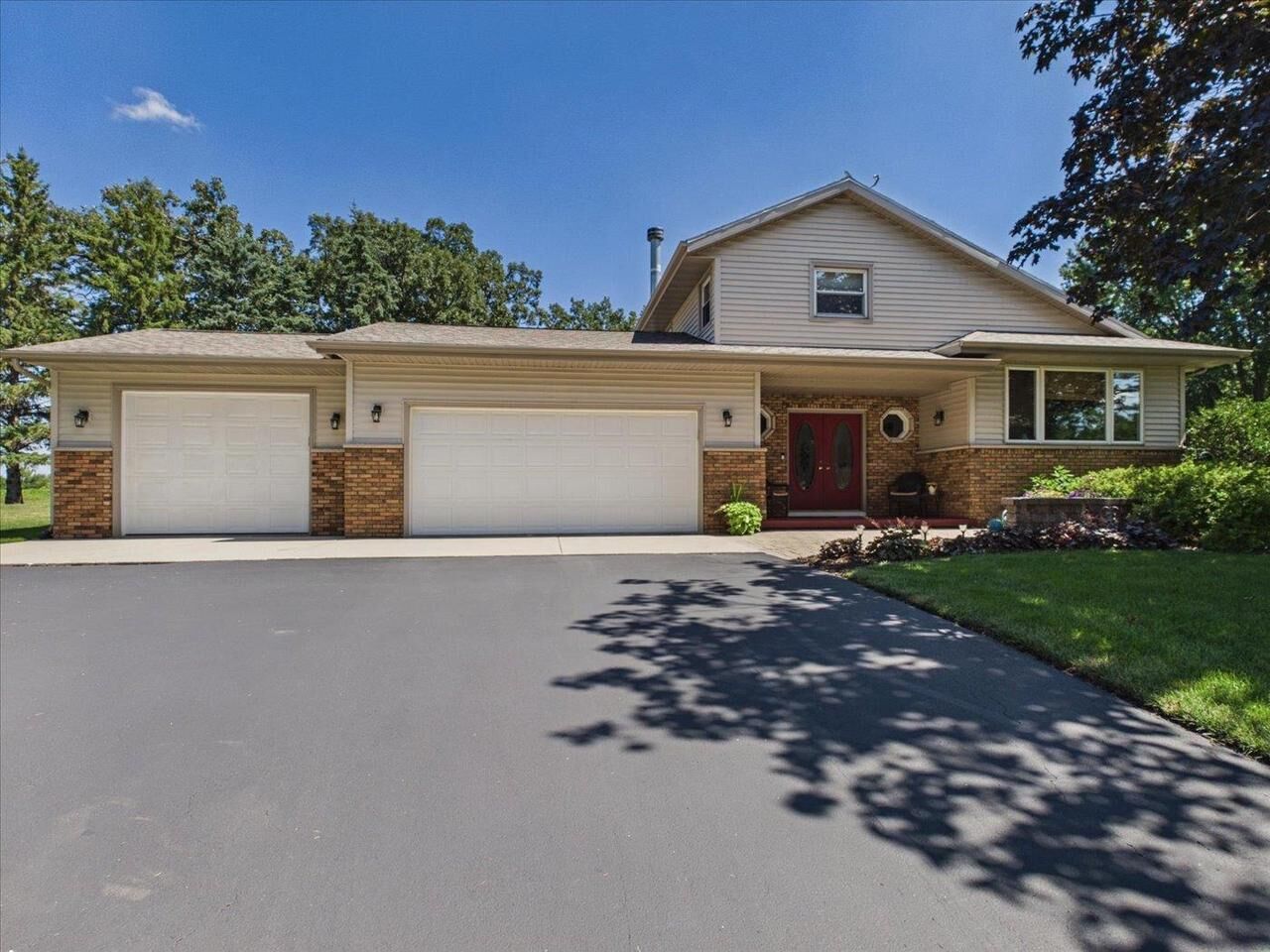 Property Photo: 7442 Dekorra Road WI 53532