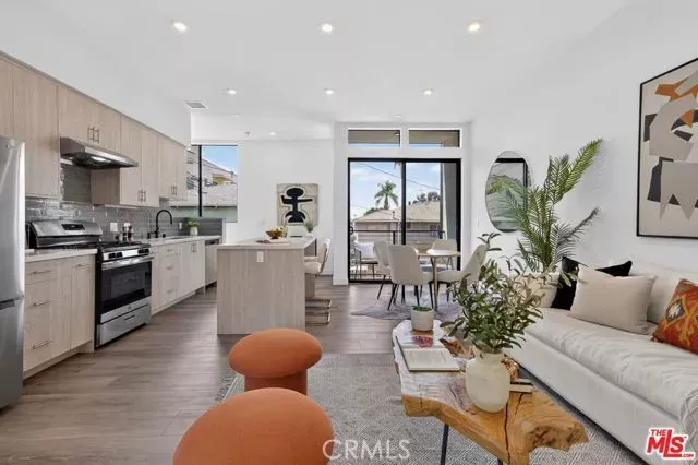 Property Photo:  1204 N Orange Grove Ave Avenue  CA 90046 