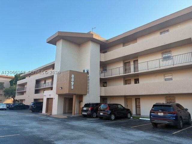 Property Photo: 8893 Fontainebleau Blvd 304 FL 33172
