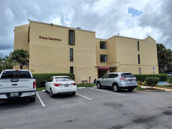 Property Photo: 733 SE 1st Way 109 FL 33441