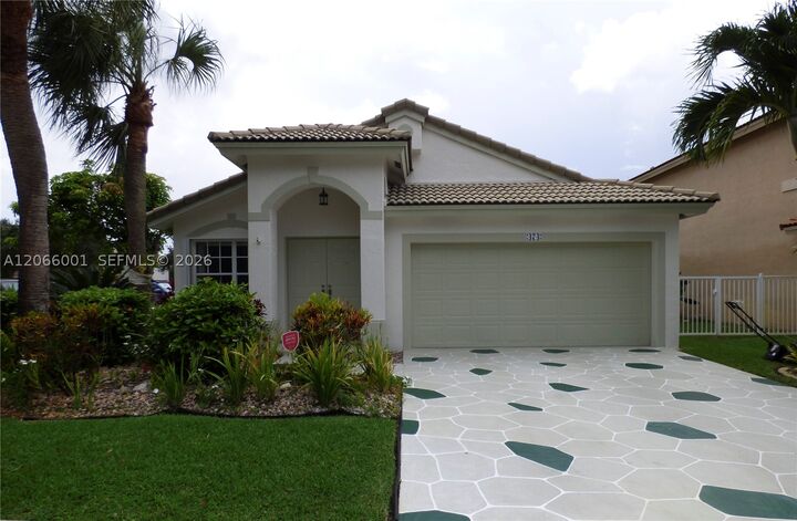 Property Photo:  474 SW 205th Ave  FL 33029 