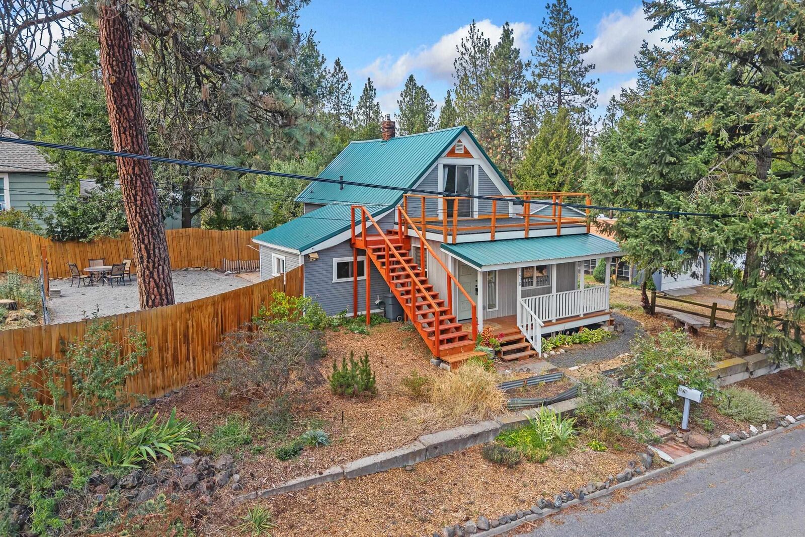 Property Photo: 1418 S Milton St WA 99224