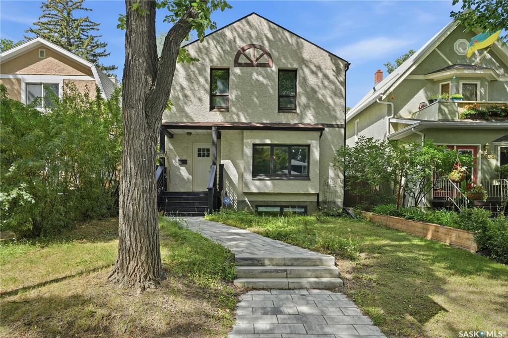 Property Photo: 2848 Retallack Street SK S4S 1S7