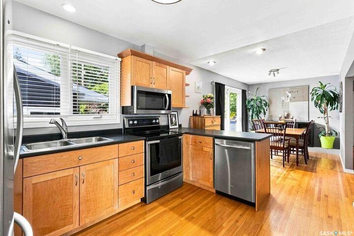 Property Photo:  2602 Paul Crescent  SK S7J 2T6 