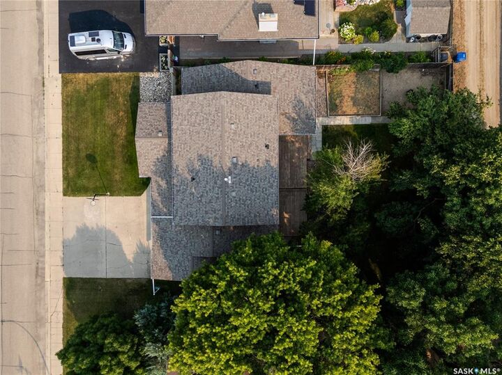 Property Photo: 1287 Simcoe Street SK S6H 3J5