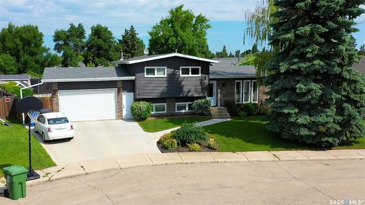 Property Photo:  9 Gibson Bay  SK S3N 3H4 