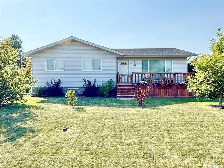 Property Photo: 301 Rosher Street SK S0K 0Z0