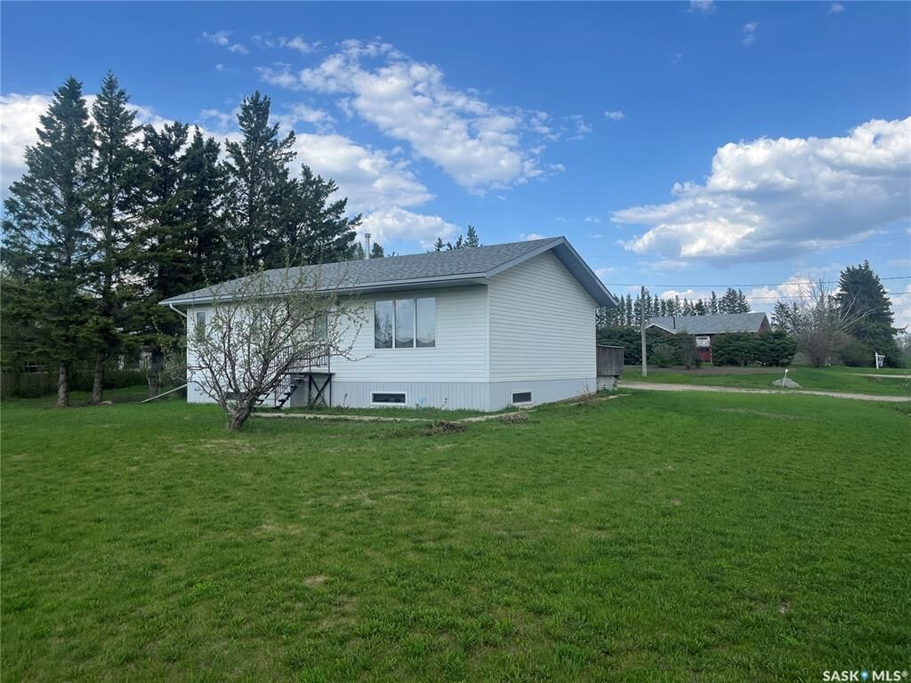 Property Photo:  301 Main Street  SK S0A 2H0 