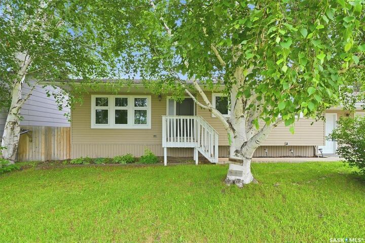 418 North Railway Street — photo 1