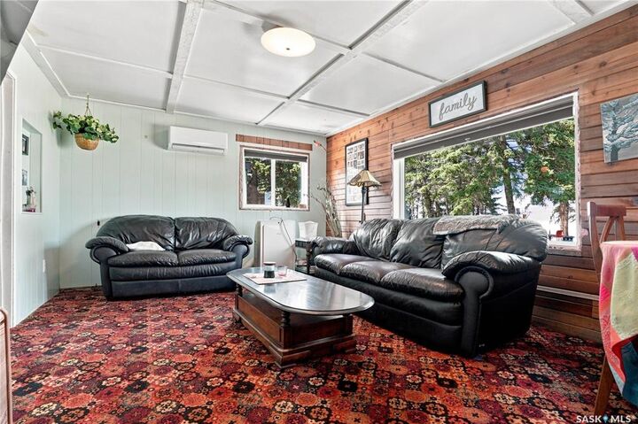 Property Photo: 7 Mathews Crescent SK S0M 0Y0