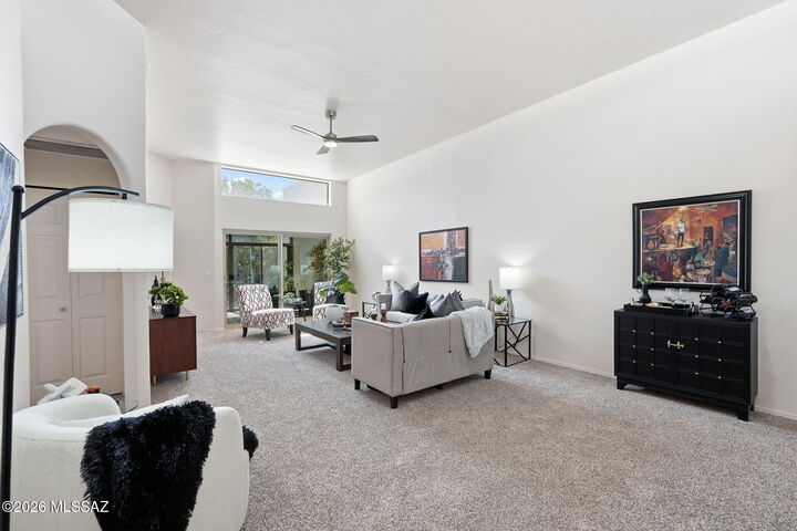 Property Photo:  374 S Placita De Caborca  AZ 85614 