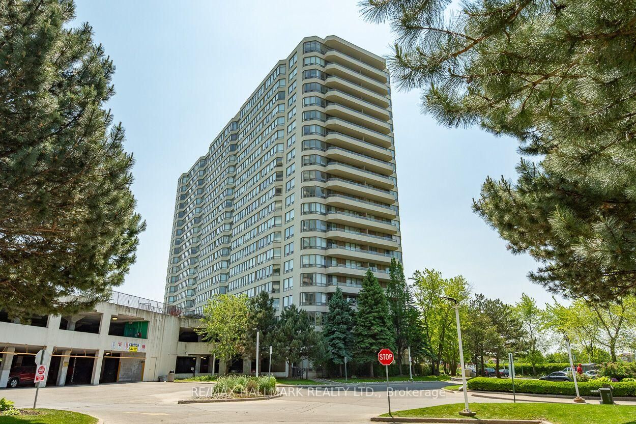 Property Photo:  1 Greystone Walk Drive Ph83  ON M1K 5J3 