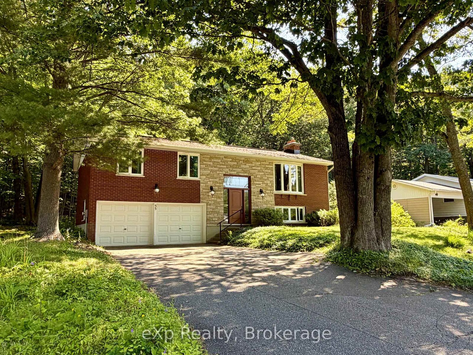 Property Photo:  55 Wilshier Boulevard  ON P1L 1L2 