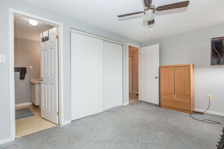 Property Photo:  63 Dunsmore Lane  ON L4M 6Z9 