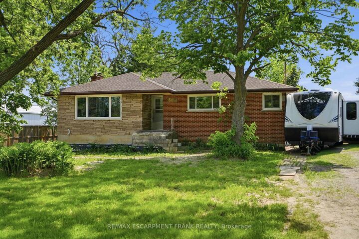 589 Glover Road — photo 1