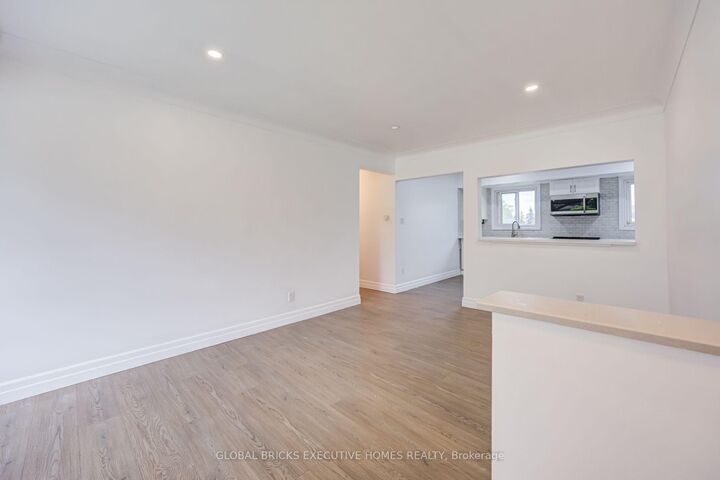 Property Photo: 100 Lauris Avenue ON N1R 5L4