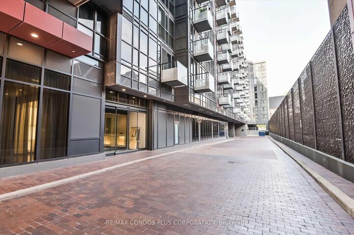 Property Photo:  560 Front Street W 325  ON M5V 1C1 