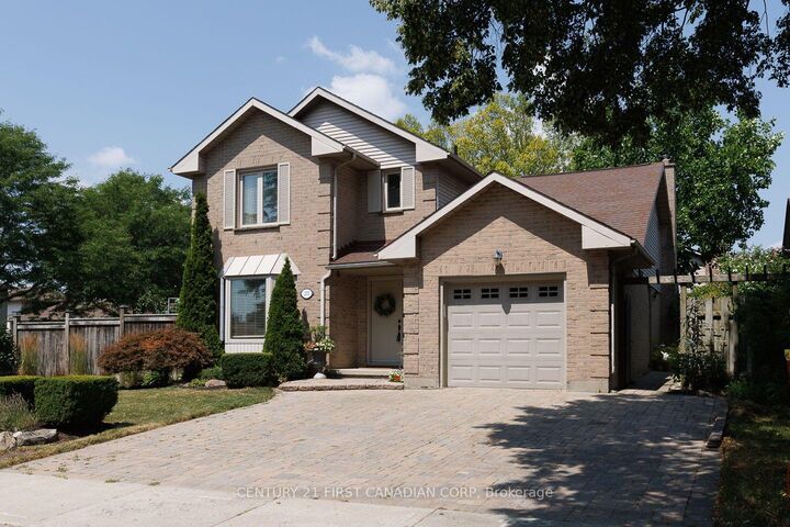 Property Photo:  255 Deveron Crescent  ON N5Z 4N2 