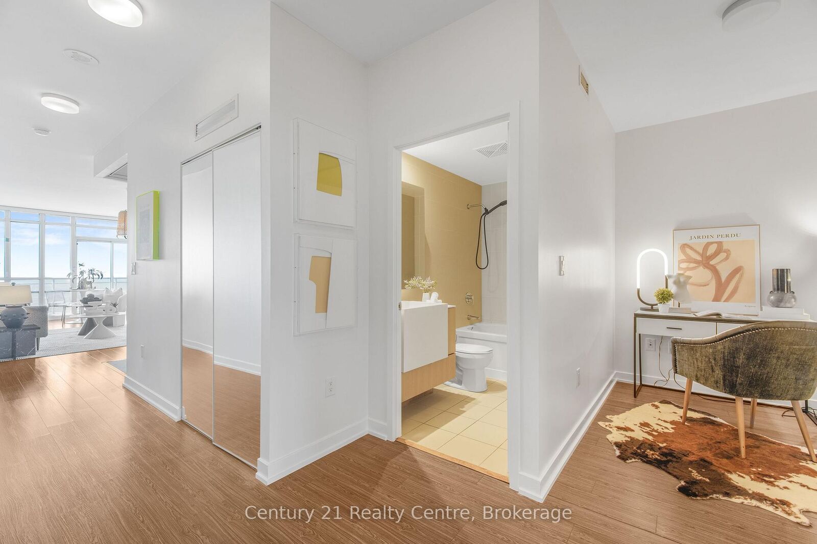 Property Photo: 21 Iceboat Terrace 3307 ON M5V 4A9