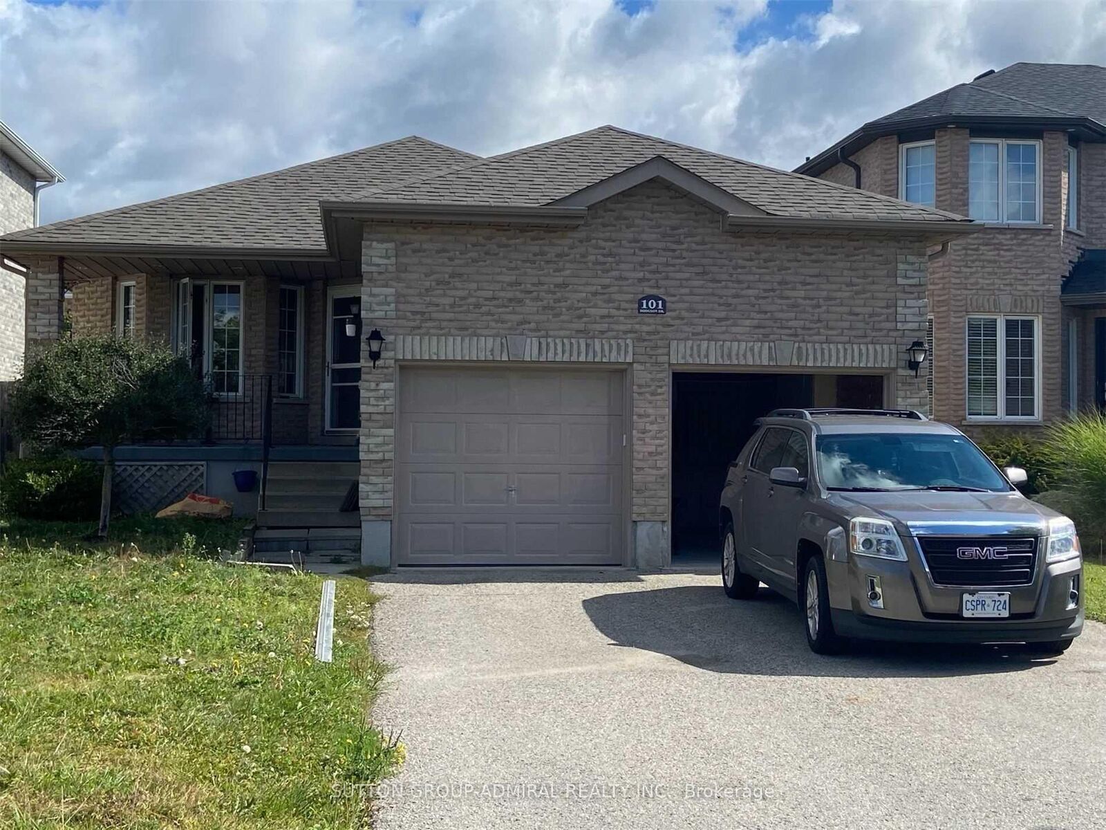 Property Photo:  101 Hodgson Drive Bsmt  ON L4N 9V2 