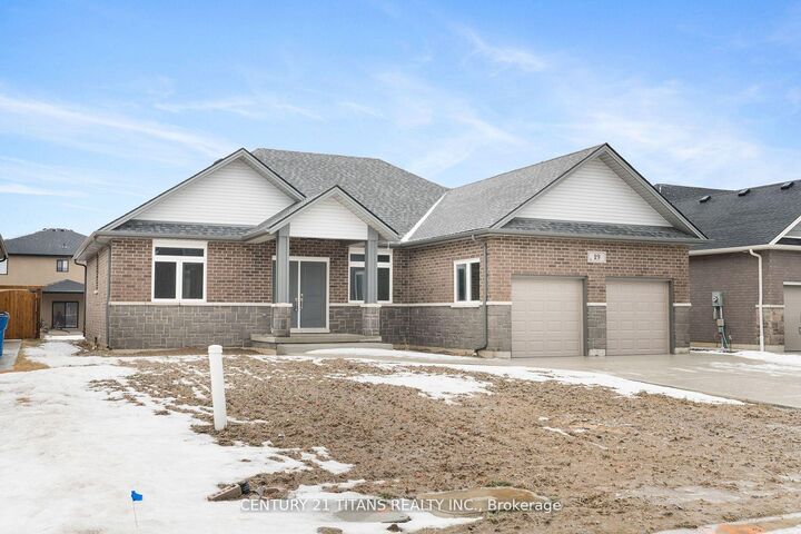 Property Photo:  19 Tracy Drive  ON N7M 6G2 